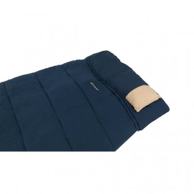 Afneembaar kussen op de Outwell Contour Lux XL campingslaapzak.