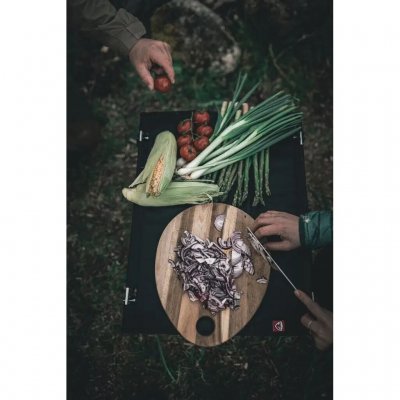 Kleine opvouwbare lage tafel met een compact pakformaat, voor twee tot vier personen.