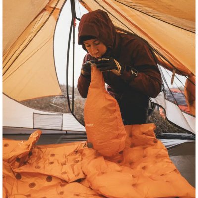 De Robens Compact Ultralichte Pompzak heeft een XL-mondstuk voor een hoge luchtstroom.