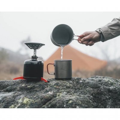 Kookset met een pan van 1 liter met deksel, windscherm, patroonhouder en een krachtig gasfornuis.