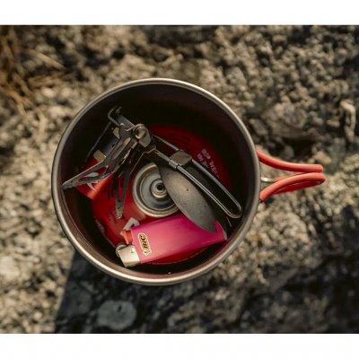 Ontworpen om een gaspatroon van 100 g of 230 g in de pan te passen wanneer de set is ingepakt.