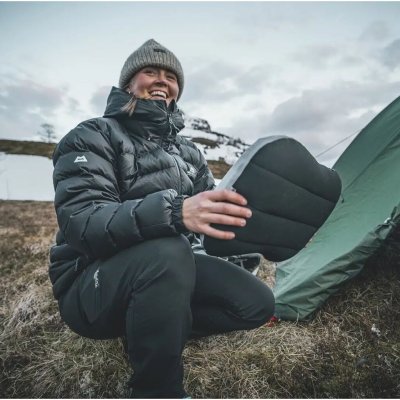 Opblaasbaar kussen met ergonomisch ontwerp