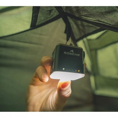 De 2-in-1 pomp Torrin van Robens heeft een ingebouwde lamp.