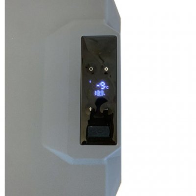 You can easily control the temperature via the display