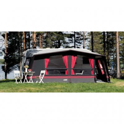 Svenska Tält Residens group 1-4 has a door in the corner of the awning.