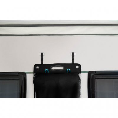 Attach the Thule organizer outside to the caravan or motorhome.